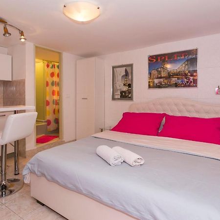 Modern And Practical Studio In The Heart Of Split Ngoại thất bức ảnh