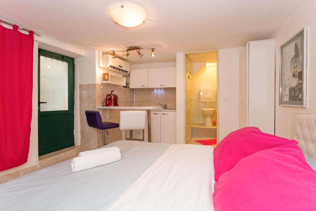 Modern And Practical Studio In The Heart Of Split Ngoại thất bức ảnh