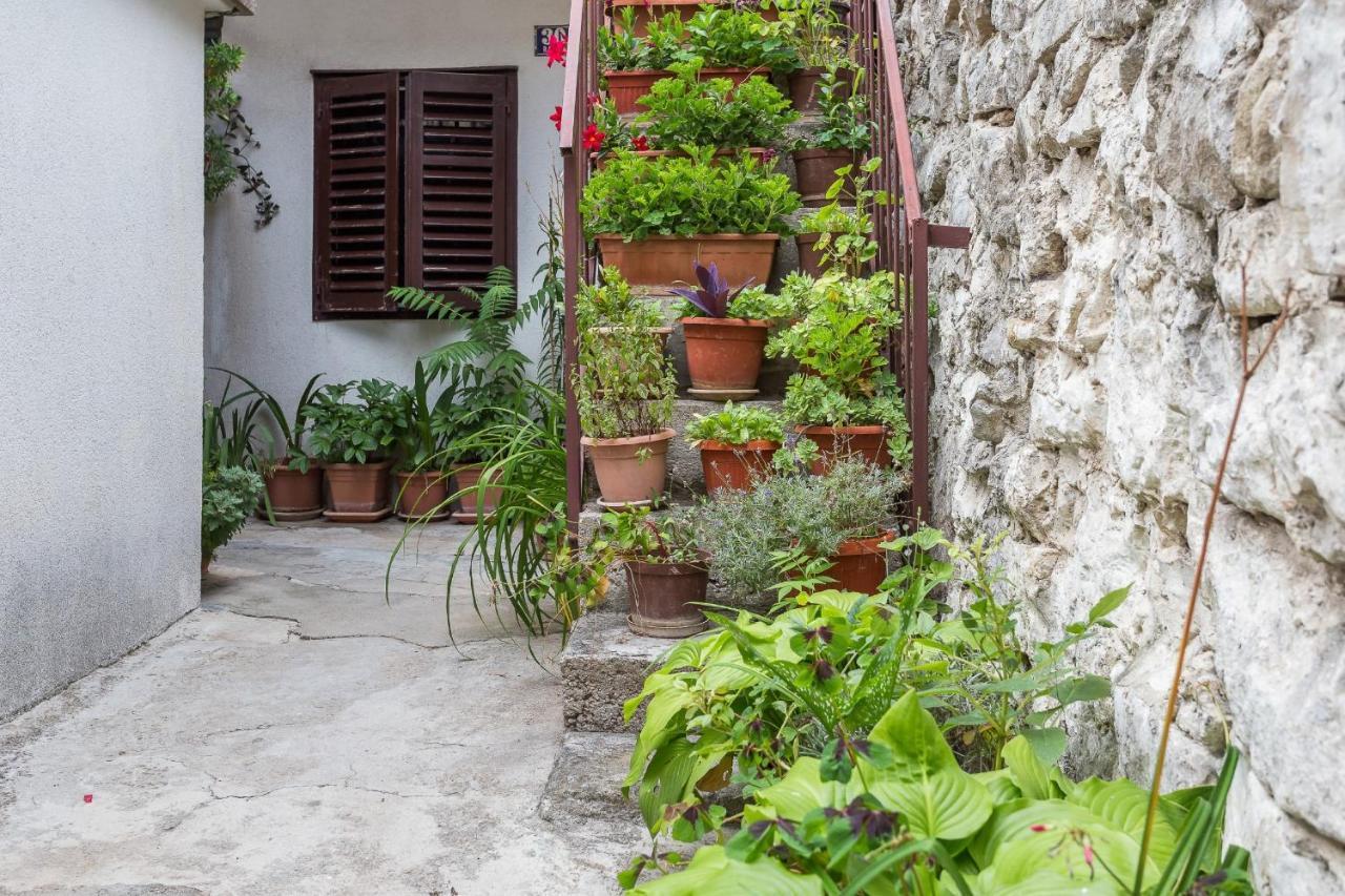 Modern And Practical Studio In The Heart Of Split Ngoại thất bức ảnh